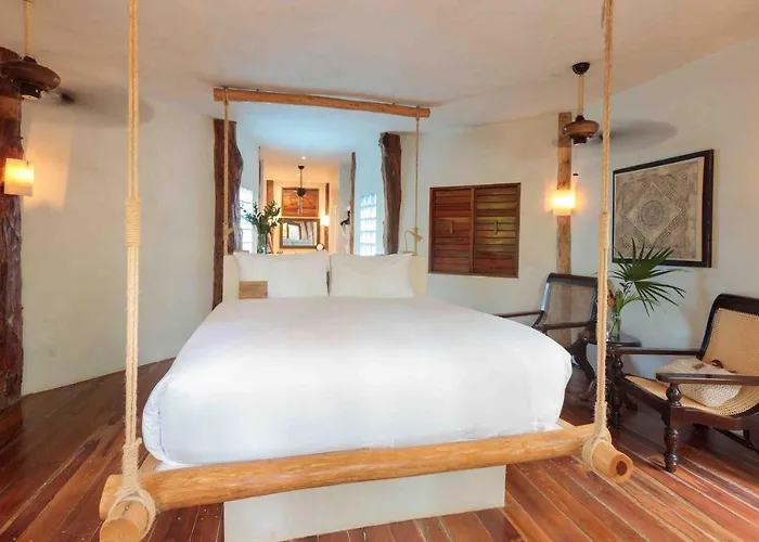 Encantada Hotel 4*